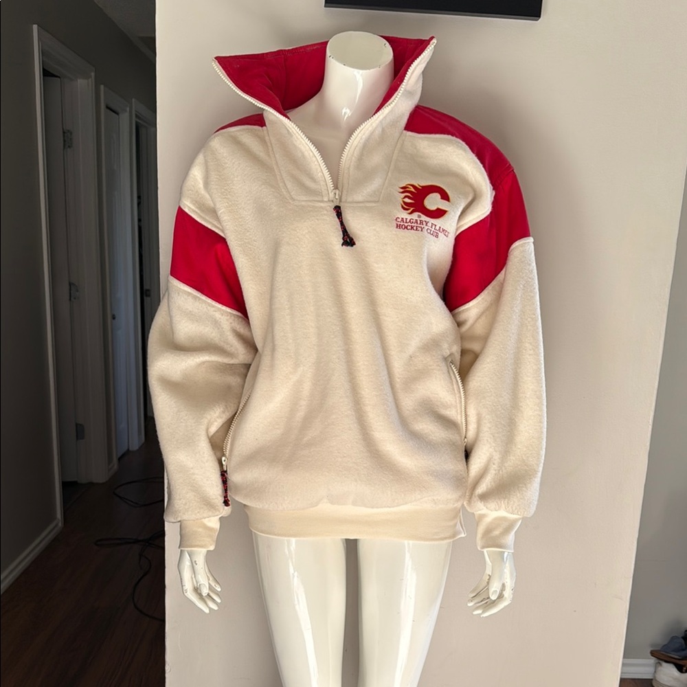 Vintage 80s Calgary Flames Hockey Club Quarter-Zip fleece Pullover crew neck